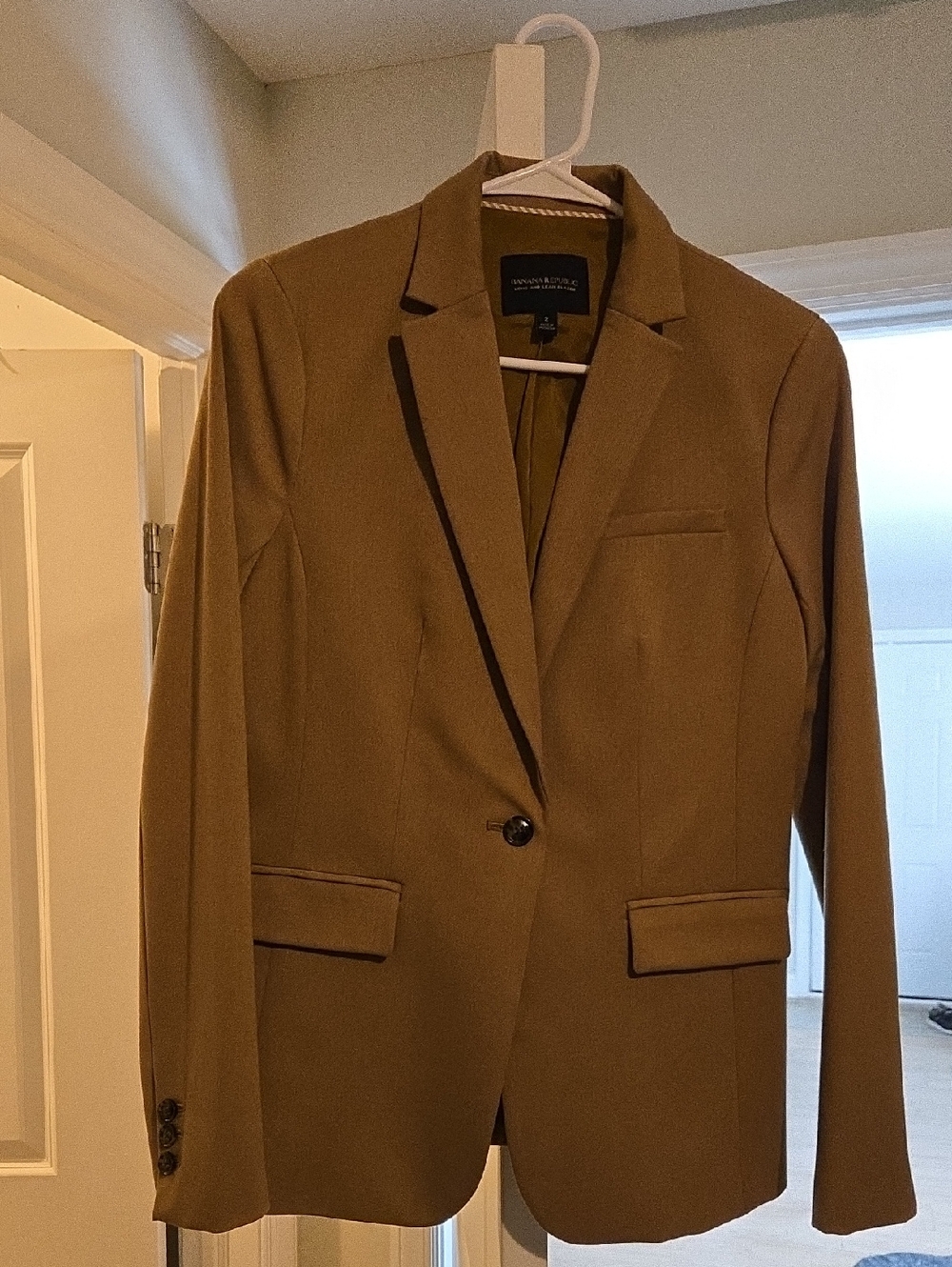 Banana Republic Women's Tailored Brown Blazer